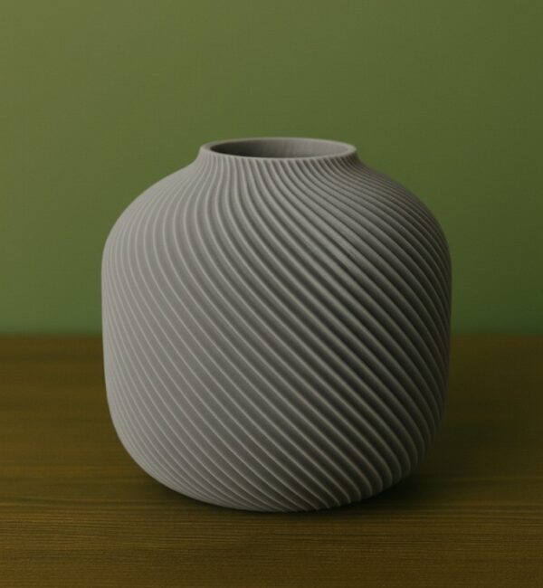 ქოთანი ტალღოვანი დიზაინით