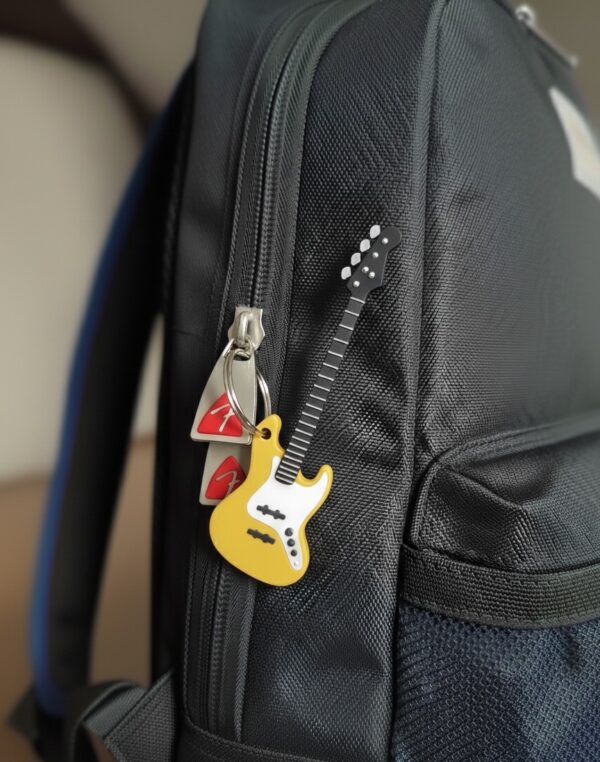 ბასს გიტარის საკიდი